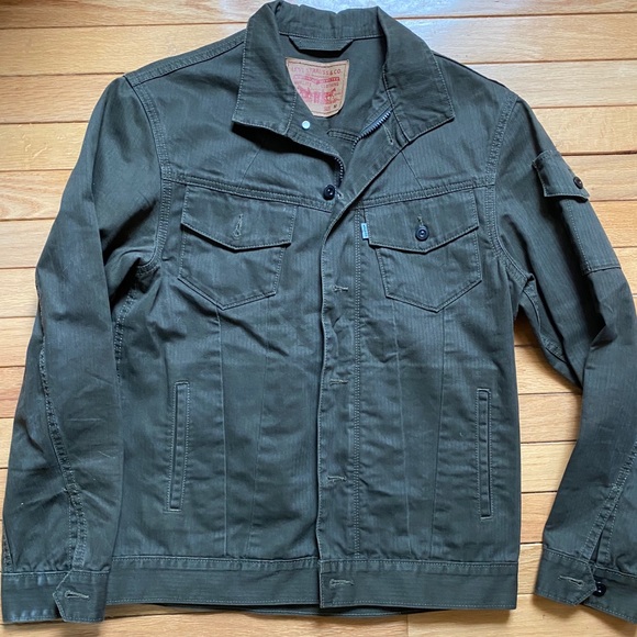 Levi's Other - 💜SOLD💜Levis denim jacket